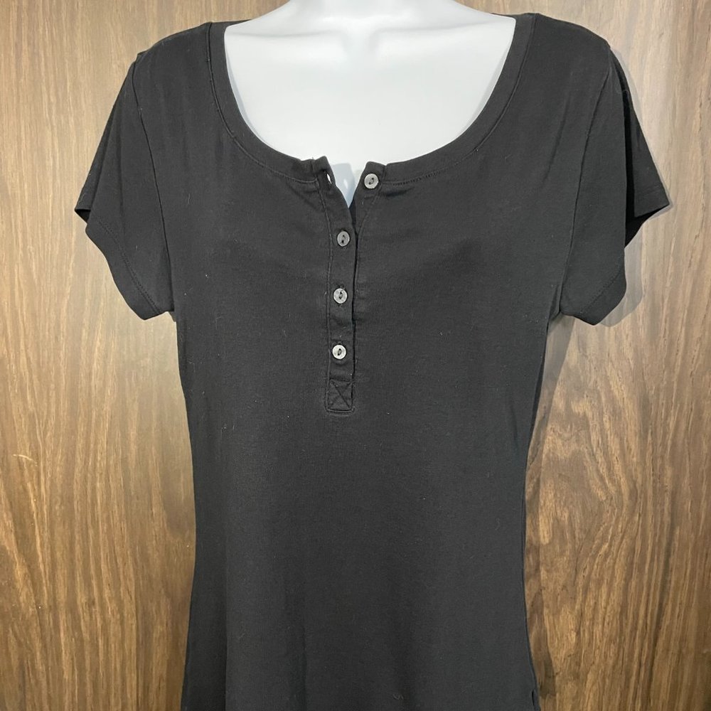 Old Navy Black Henley T-Shirt Short Sleeve Tee Fitted Basic Top